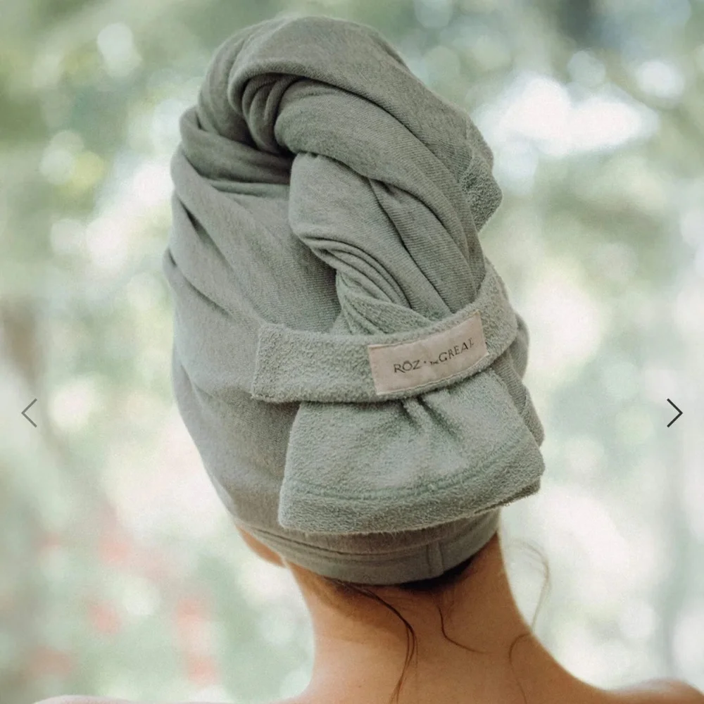 RŌZ + THE GREAT THE SWEATSHIRT HAIR TOWEL